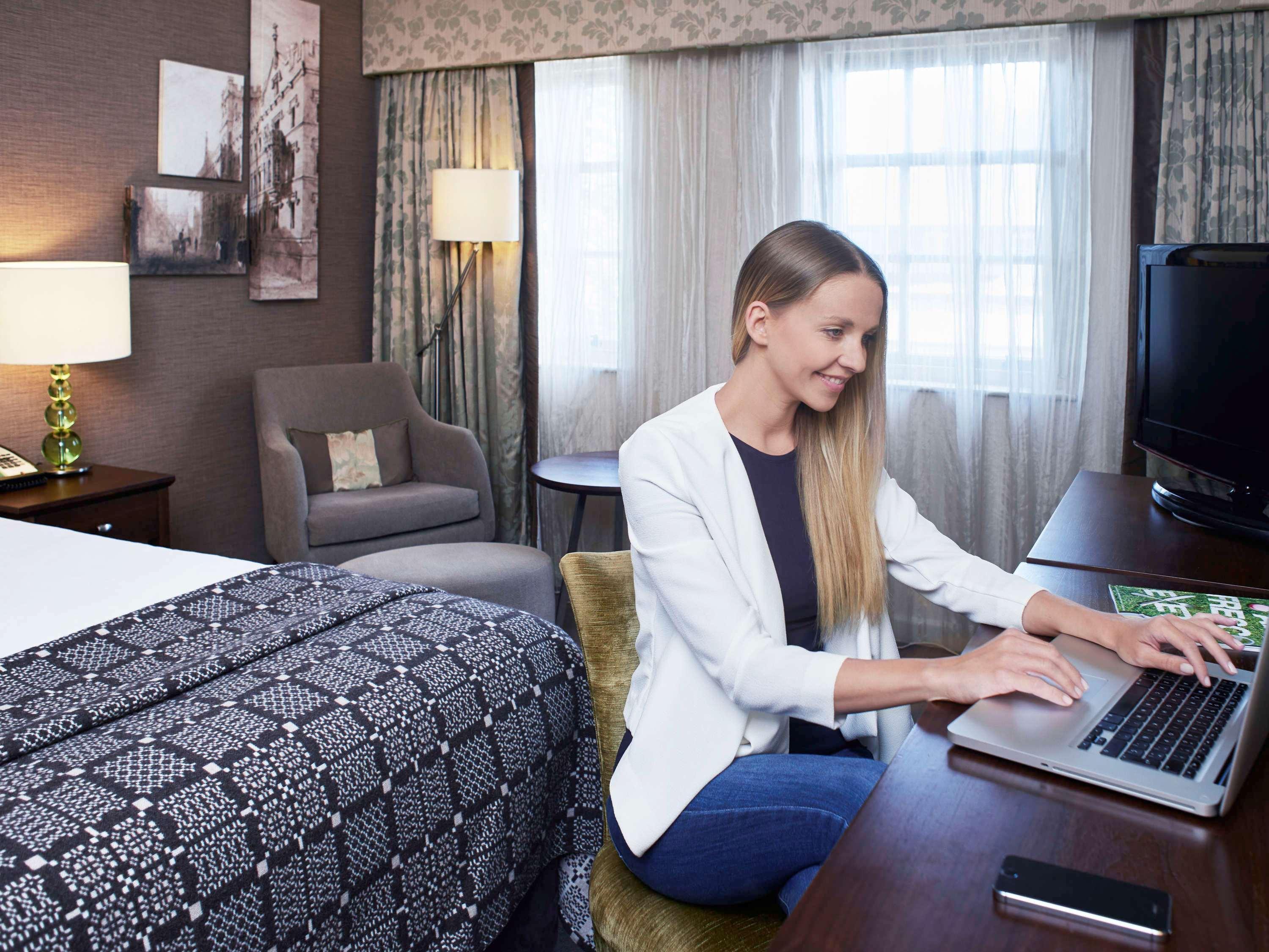 Mercure Exeter Southgate Hotel Ngoại thất bức ảnh